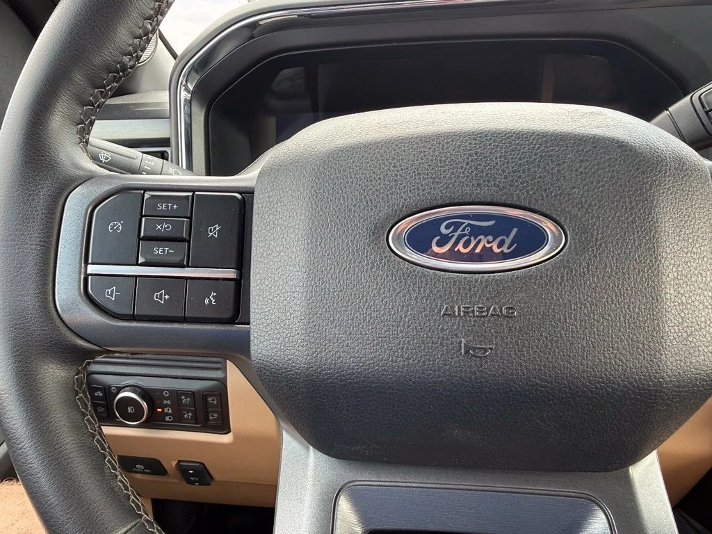 Used 2025 Gray Ford Lariat image 20