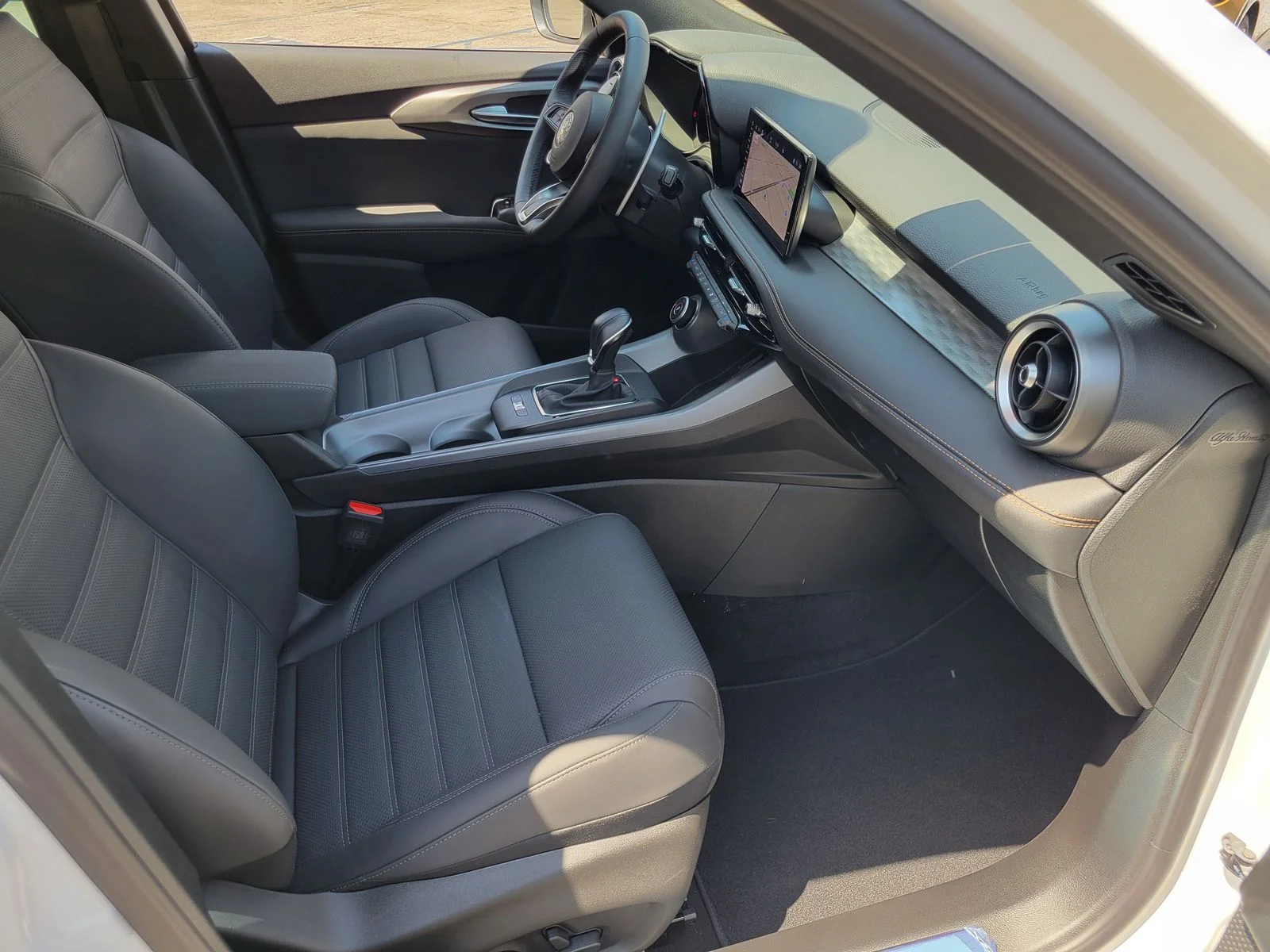 Used 2026 White Alfa Romeo Base image 18