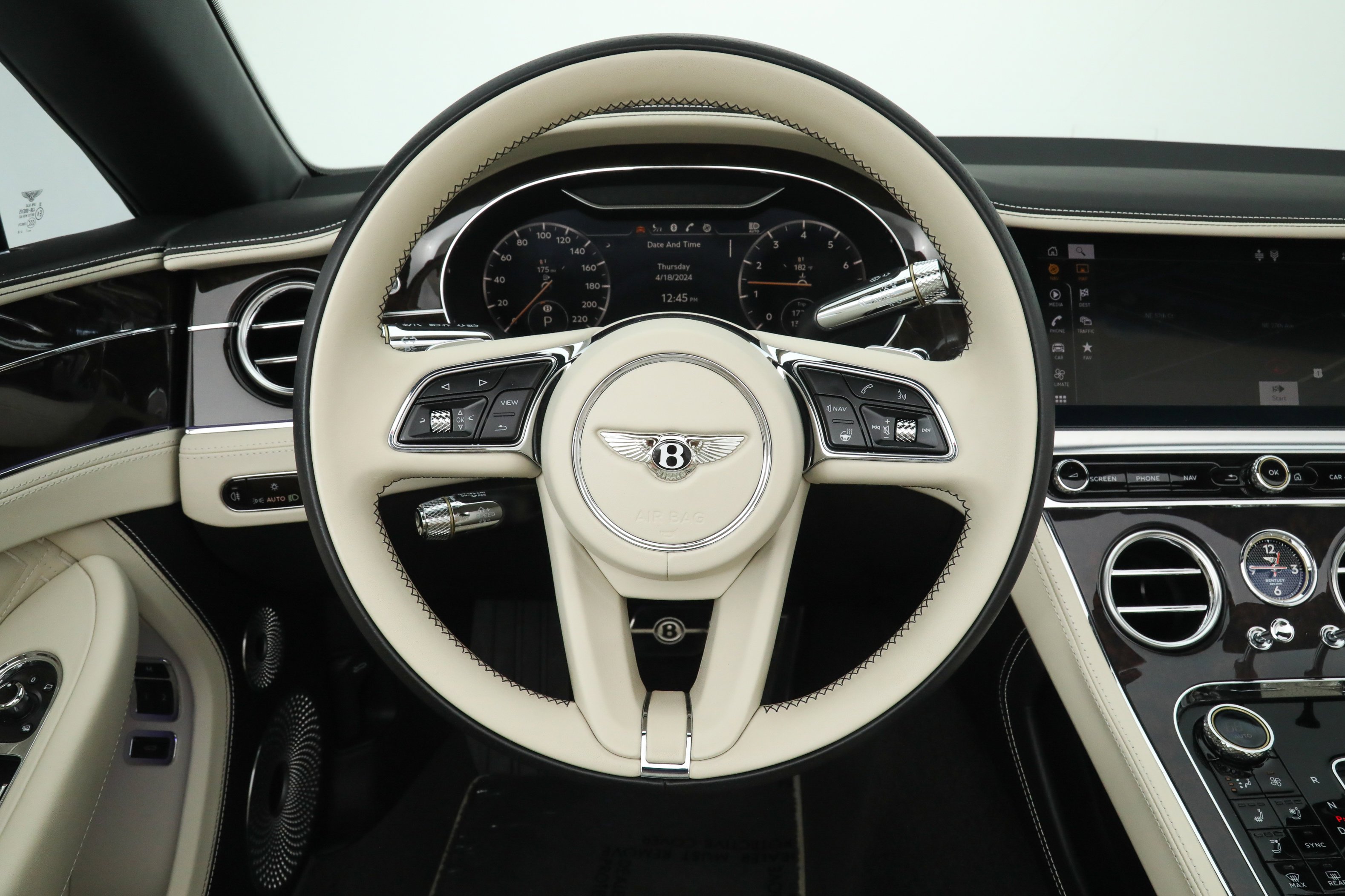 Used 2022 White Bentley GT V8 Convertible image 25
