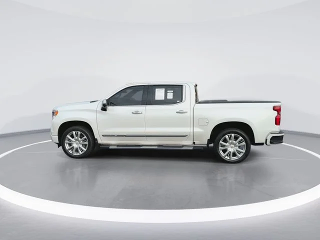 Used 2023 Beige Chevrolet High Country image 5