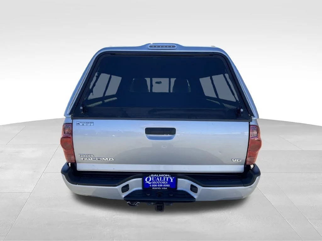 Used 2013 Silver Toyota Base image 6