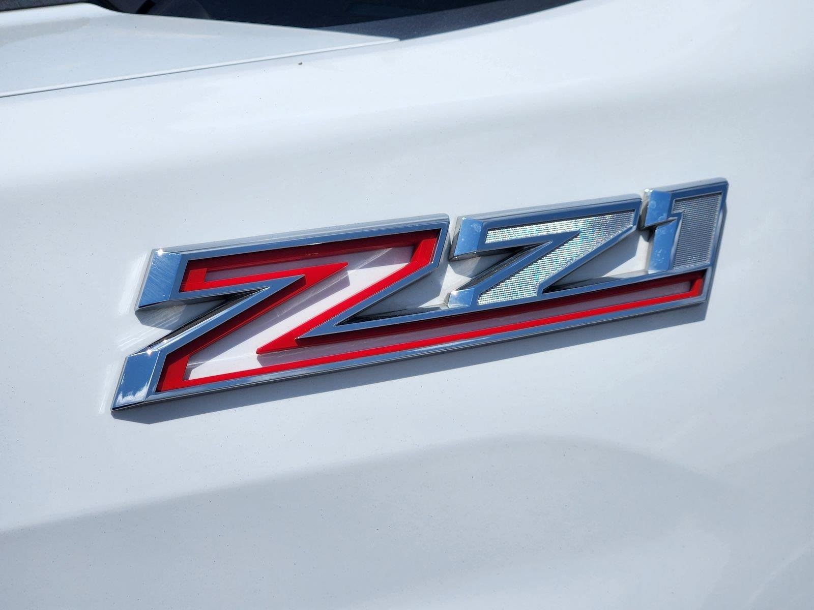Used 2022 Summit White Chevrolet LTZ image 11