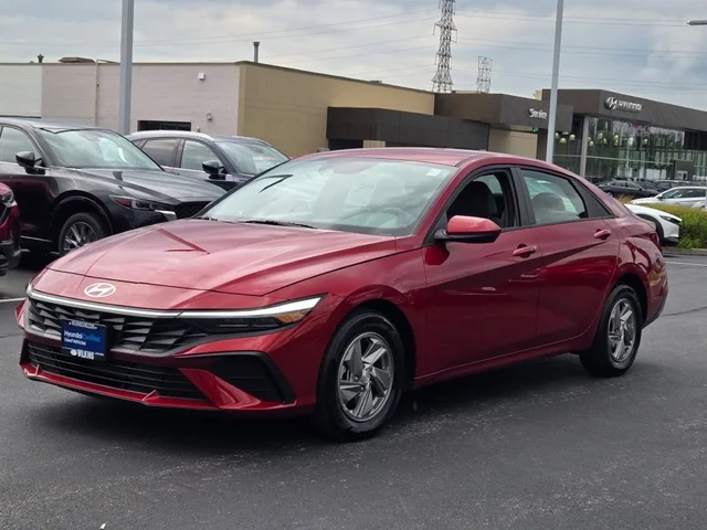 2025 Hyundai Elantra SE