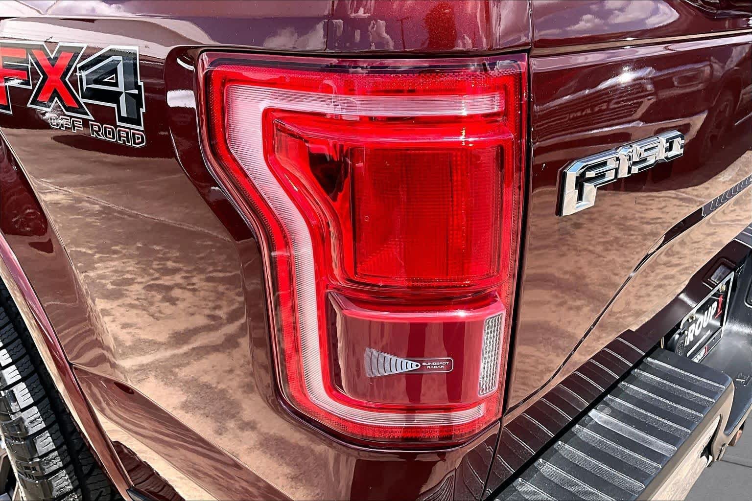 Used 2017 Bronze Fire Metallic Ford Lariat image 29