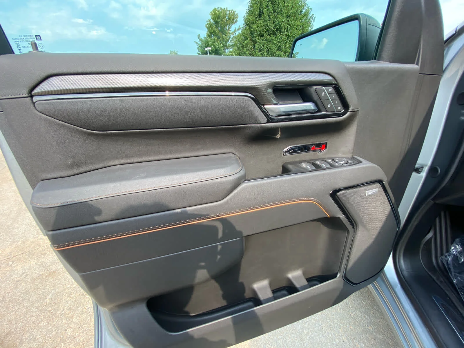 New 2026 Sterling Metallic GMC AT4 image 6