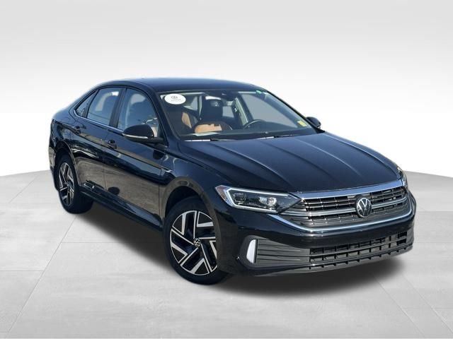 Certified Pre-Owned 2024 Volkswagen Jetta SEL 4D Sedan in