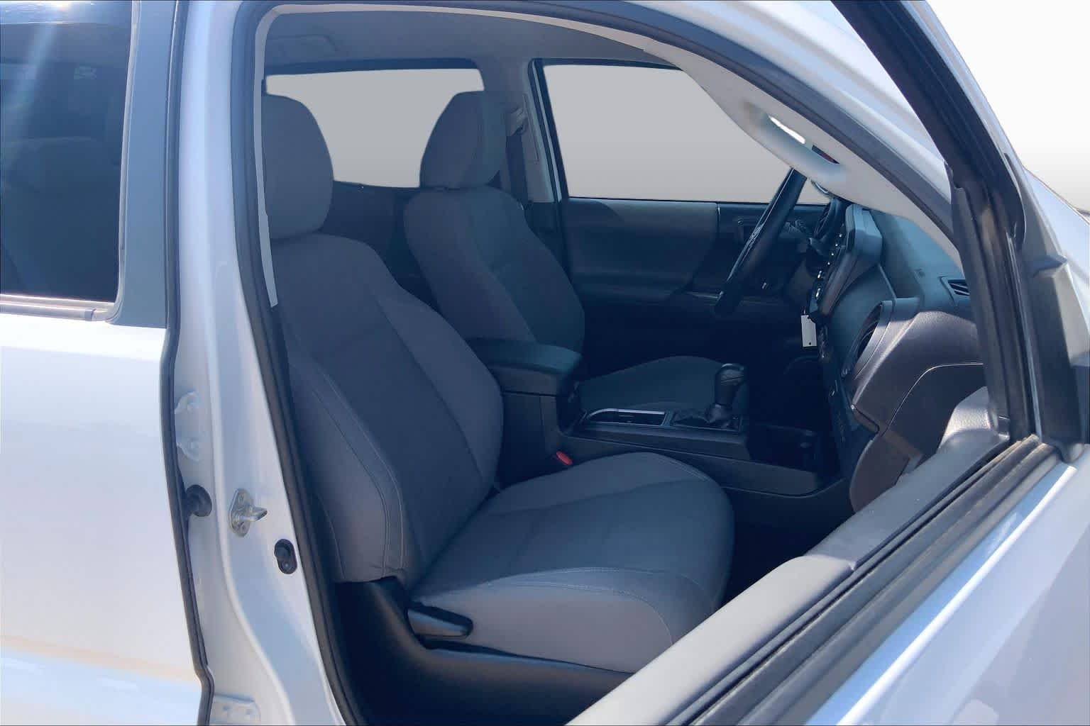 Used 2021 Super White Toyota SR5 image 9