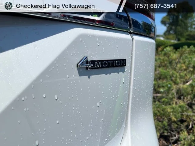 New 2026 White Volkswagen 2.0T SE w/Technology image 11