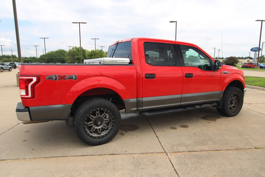 Used 2015 Red Ford XLT image 5
