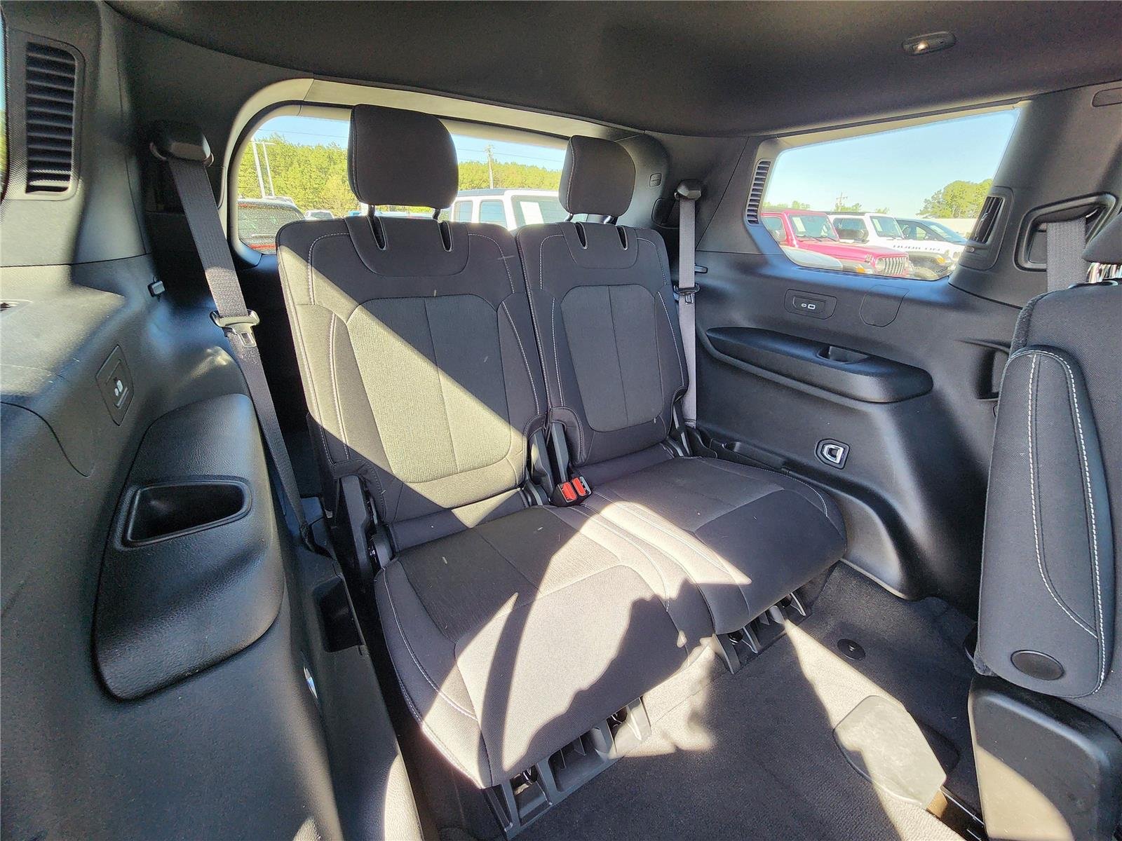 Used 2024 Diamond Black Crystal Pearlcoat Jeep Laredo X image 9