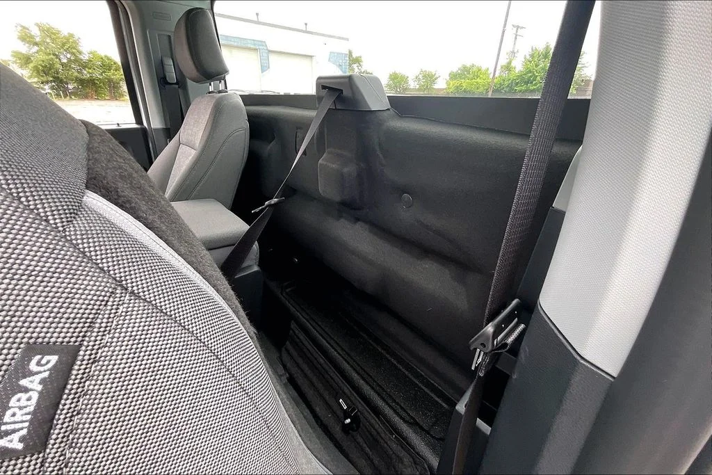 New 2026 Oxford White Ford F-250® XL image 25