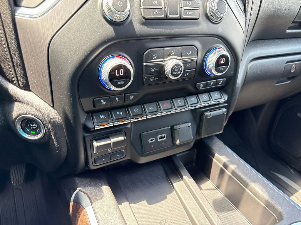 Used 2021 Red GMC Denali image 21