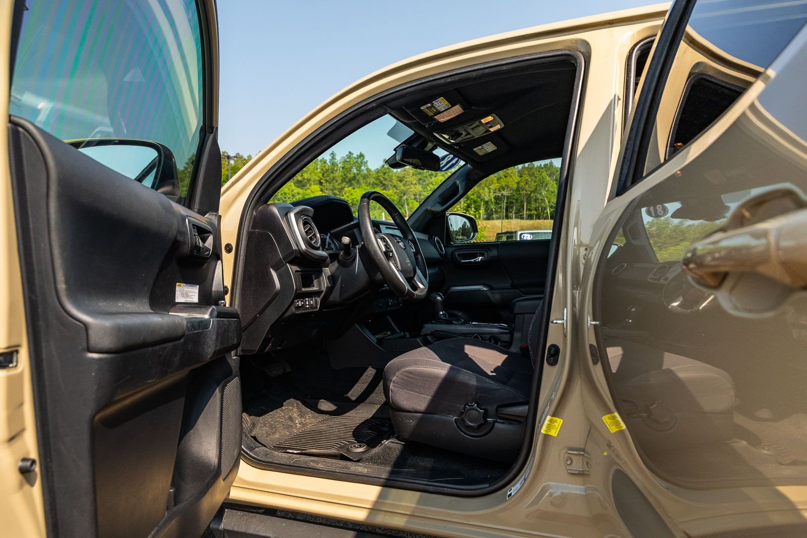 Used 2018 Super Black Toyota TRD Off-Road image 21