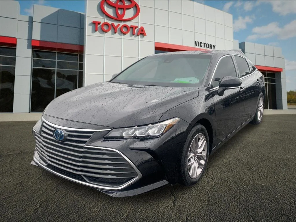Used 2022 Black Toyota XLE Plus image 7
