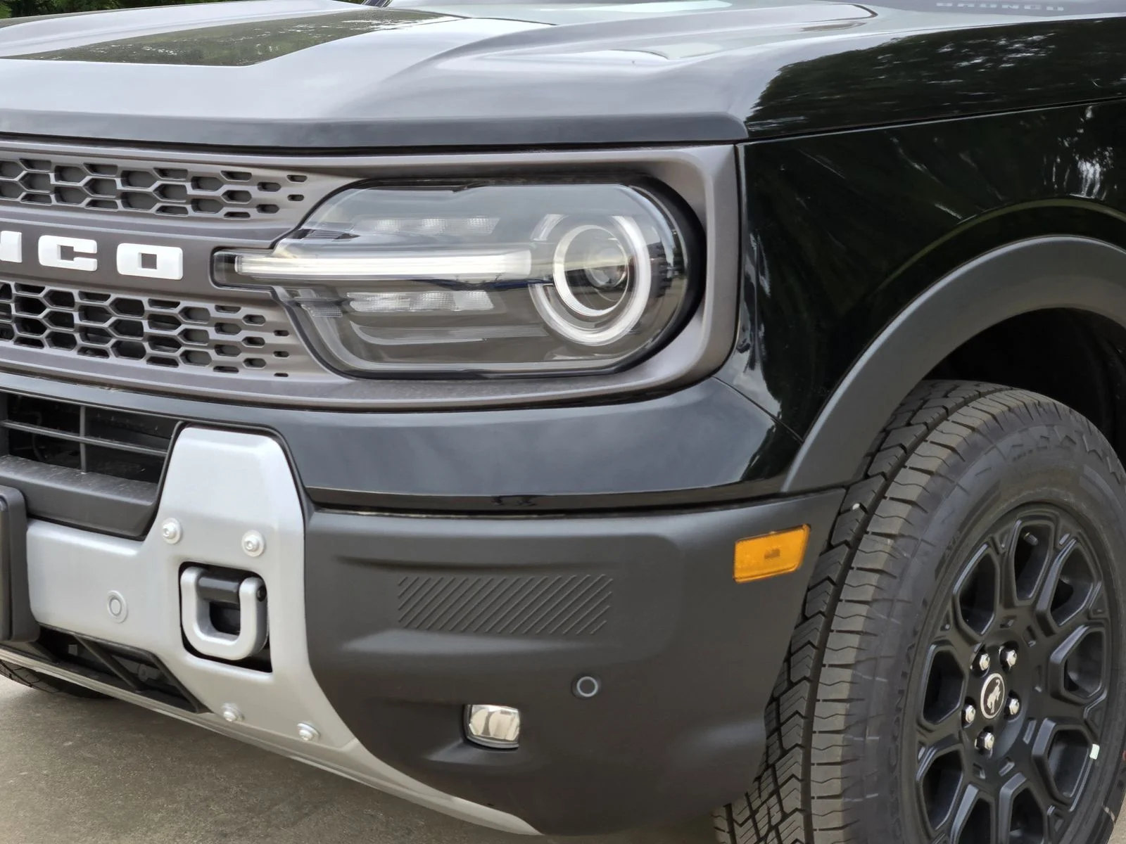New 2026 Shadow Black Ford Badlands® image 5