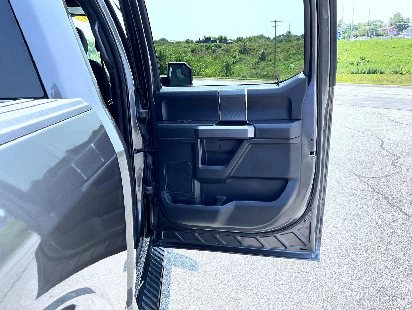 Used 2020 Gray Ford XLT image 17