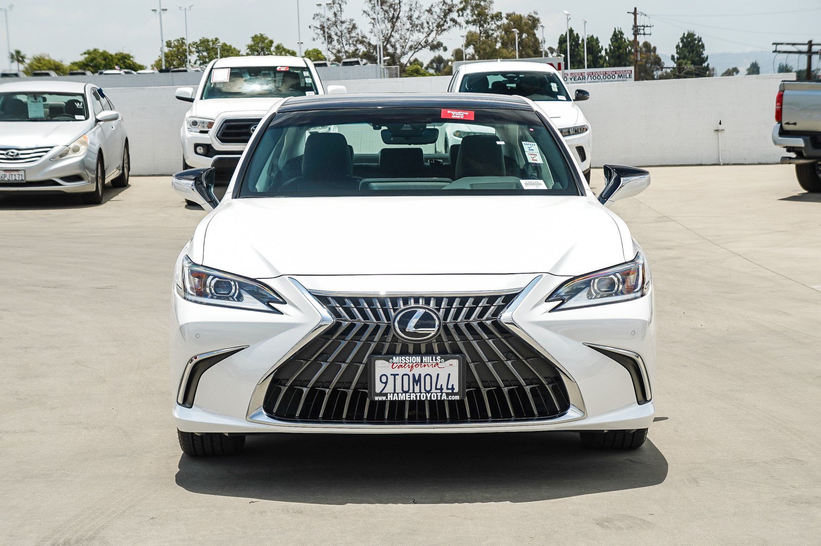 Used 2025 Eminent White Pearl Lexus 350 image 2