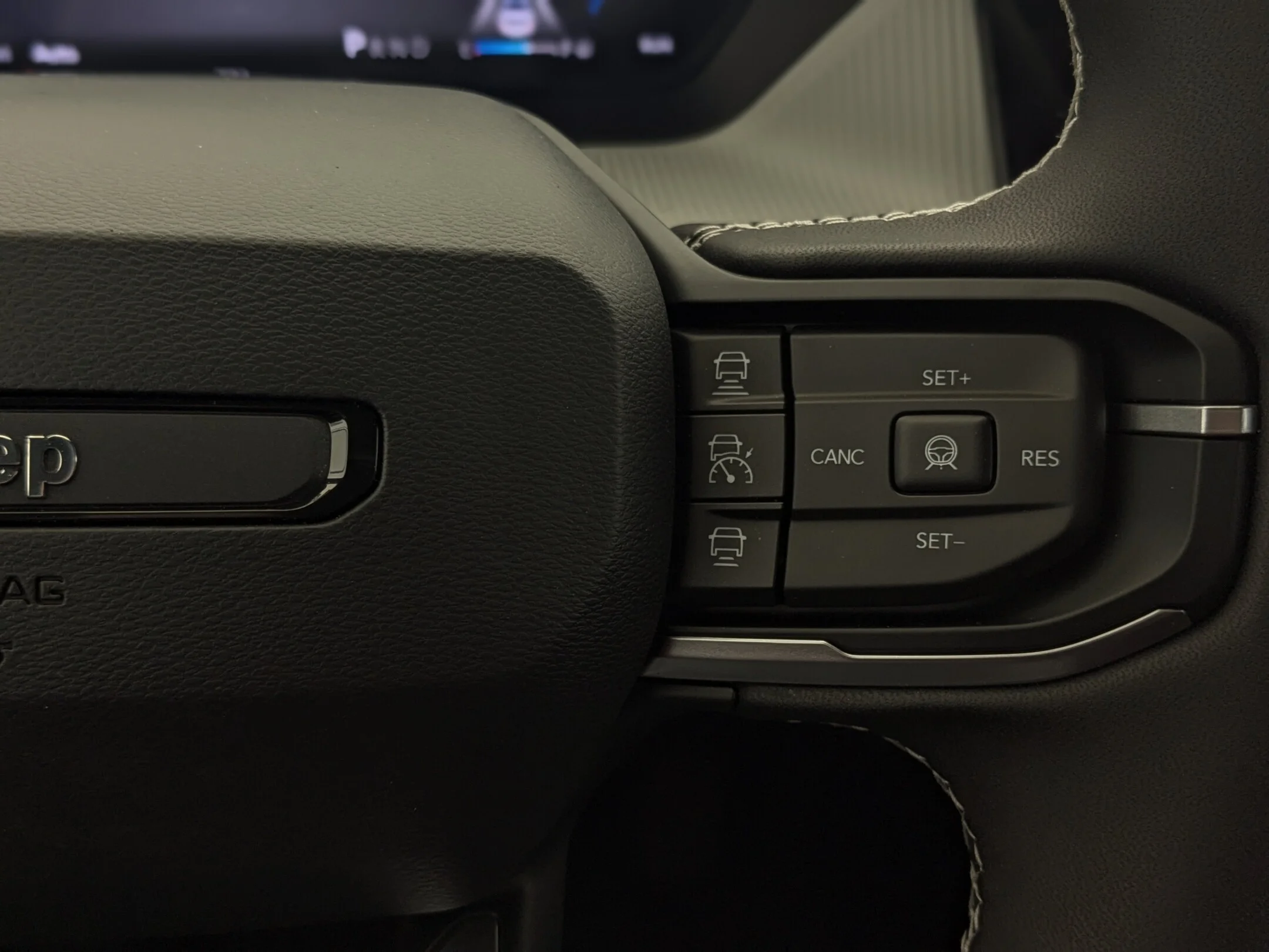 New 2026 Black Jeep Limited - - Hybrid - Dual-Pane Pano Sunroof - Capri Leatherette - Power Liftgate & More! image 18