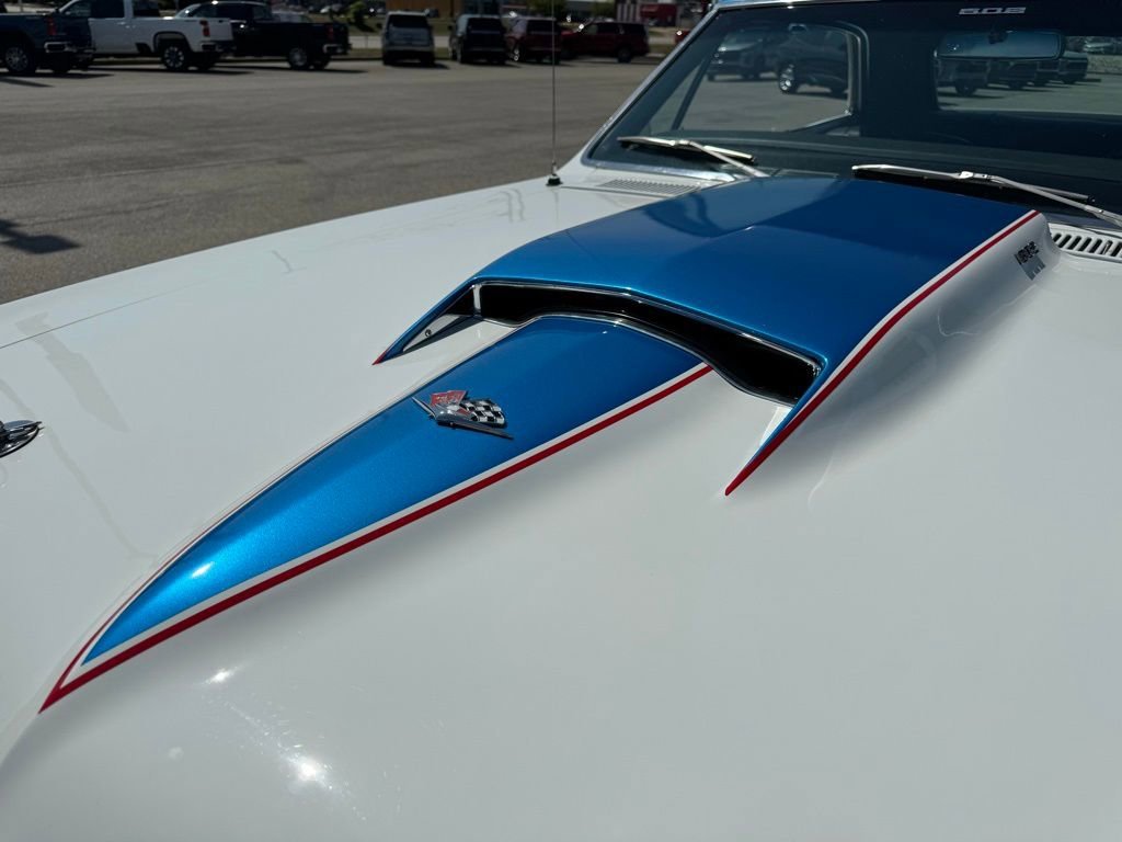 Used 1967 White Chevrolet  image 17