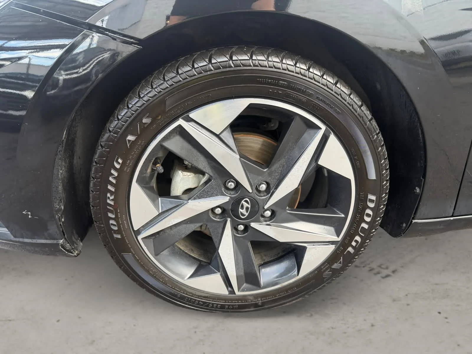 Used 2023 Phantom Black Hyundai SEL image 12