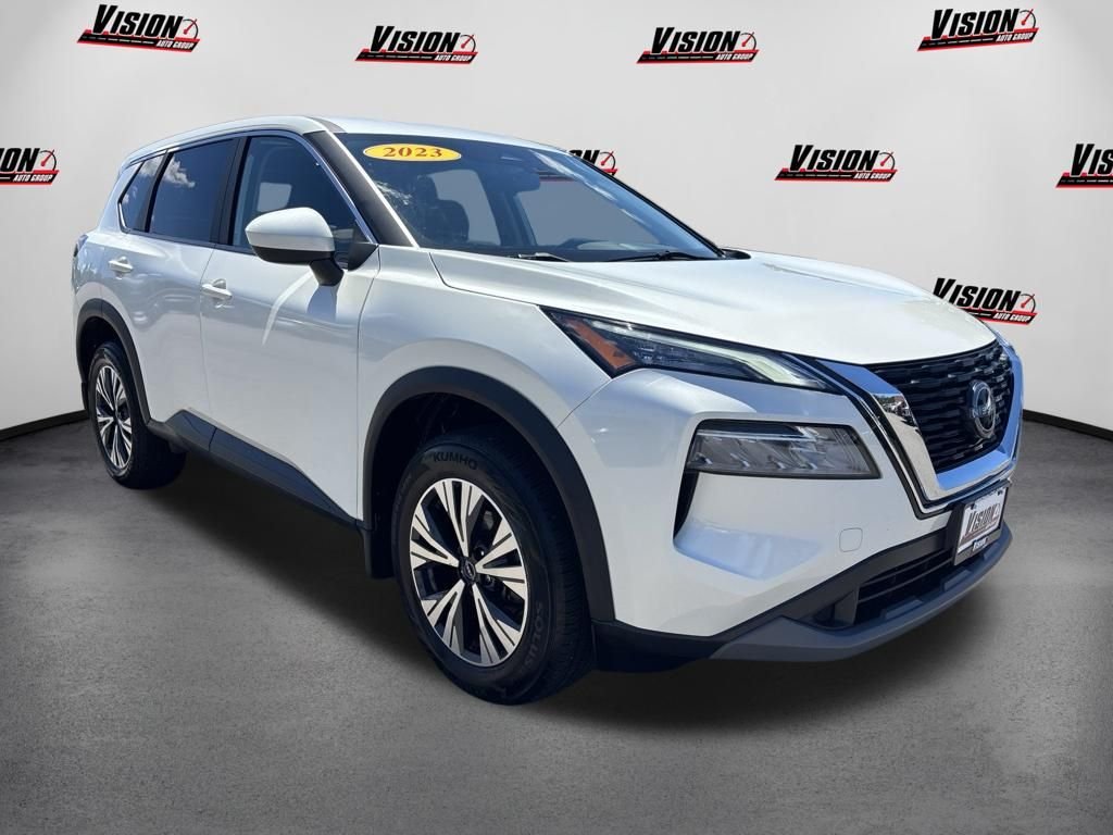 Used 2023 White Nissan SV image 3