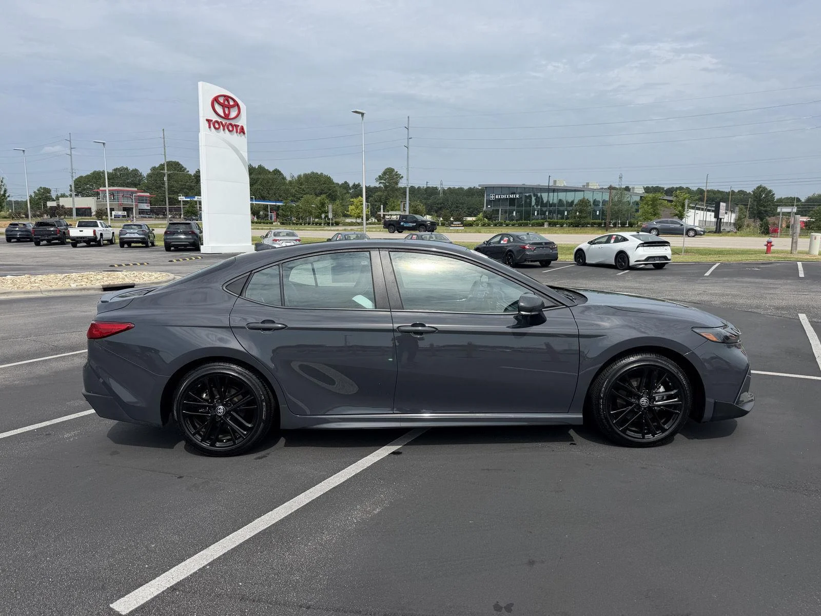 Used 2025 Underground Toyota SE image 4
