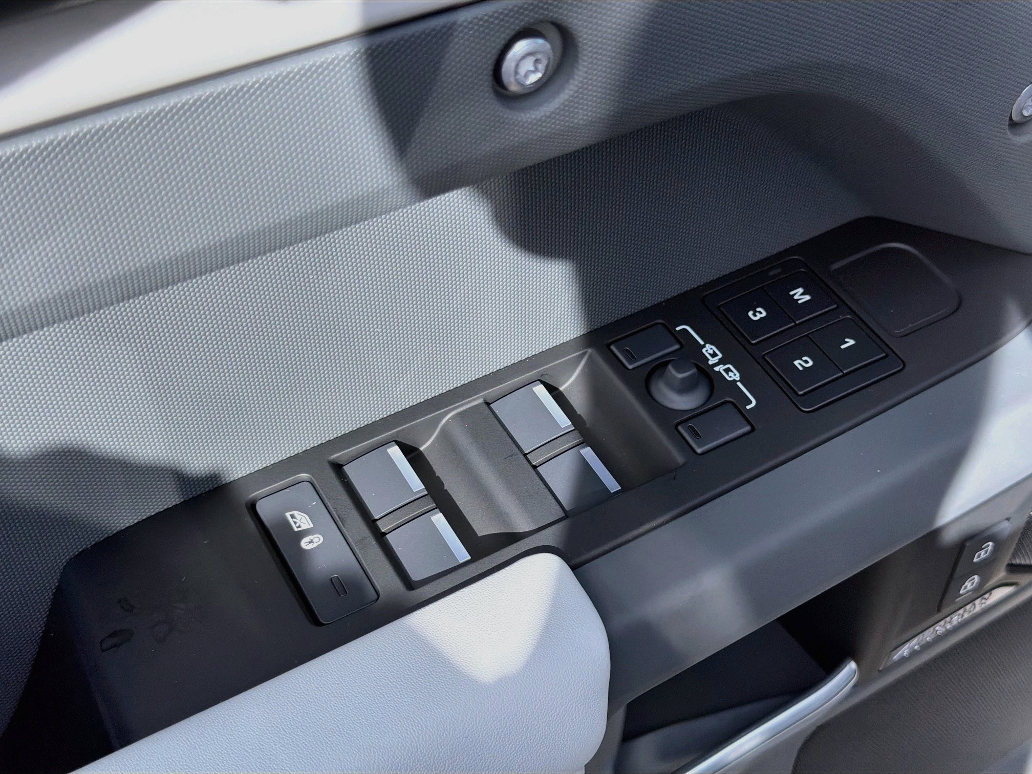 New 2026 Borasco Grey Land Rover X-Dynamic SE image 23