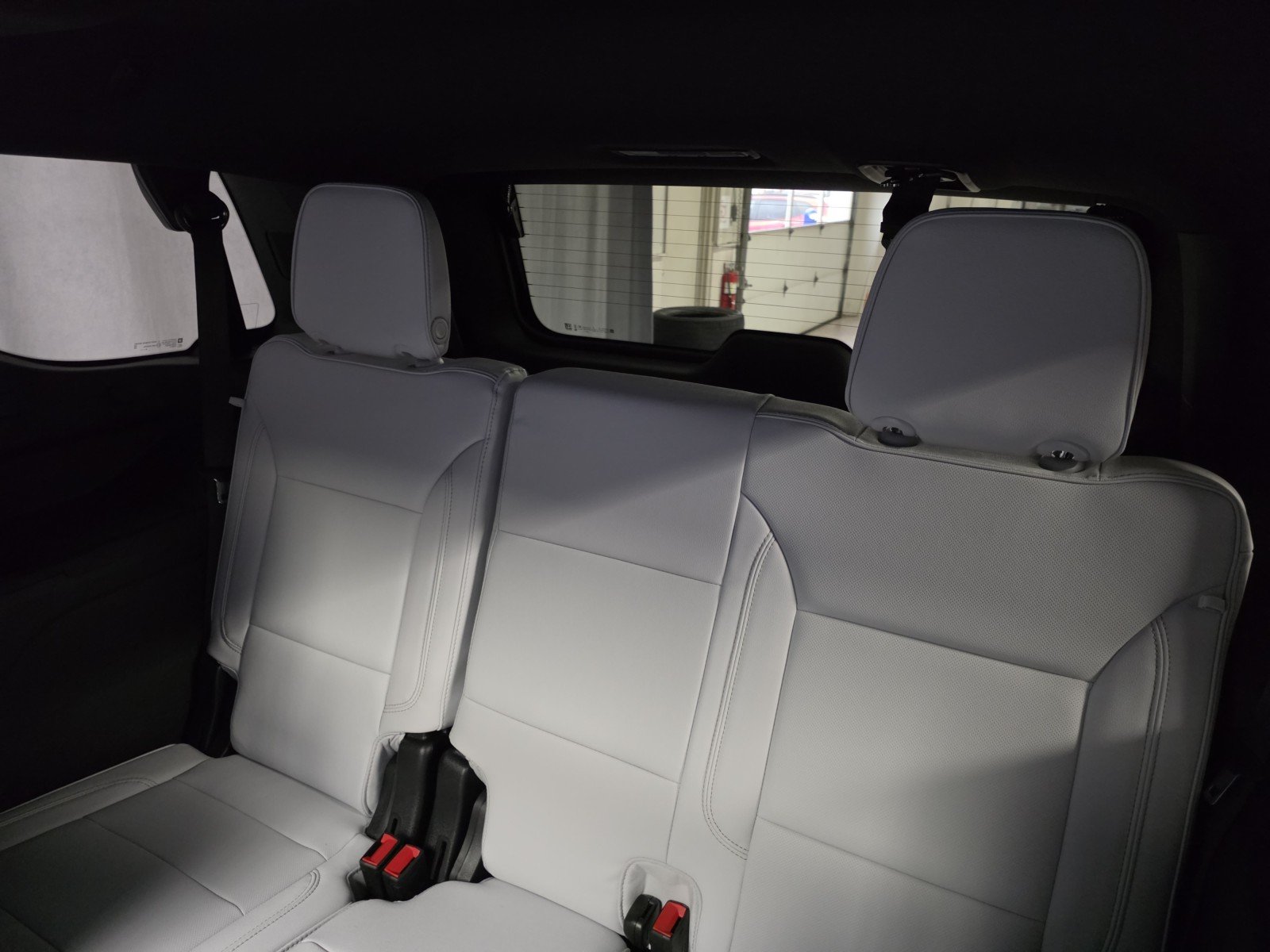 2027 Chevrolet Tahoe Premier - Photo 8