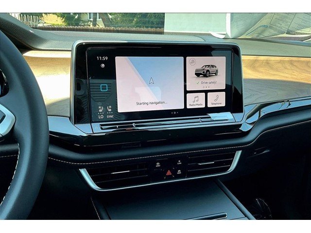 New 2026 Deep Black Pearl Volkswagen 2.0T SE image 15