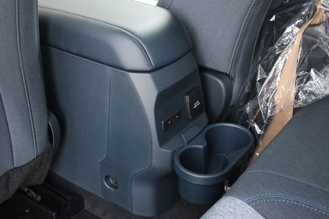 New 2026 Shadow Black Ford XLT image 22