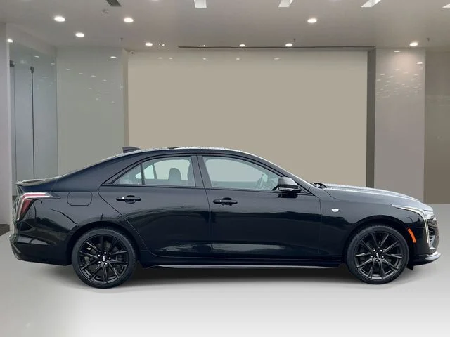 Used 2021 Black Cadillac Sport image 7