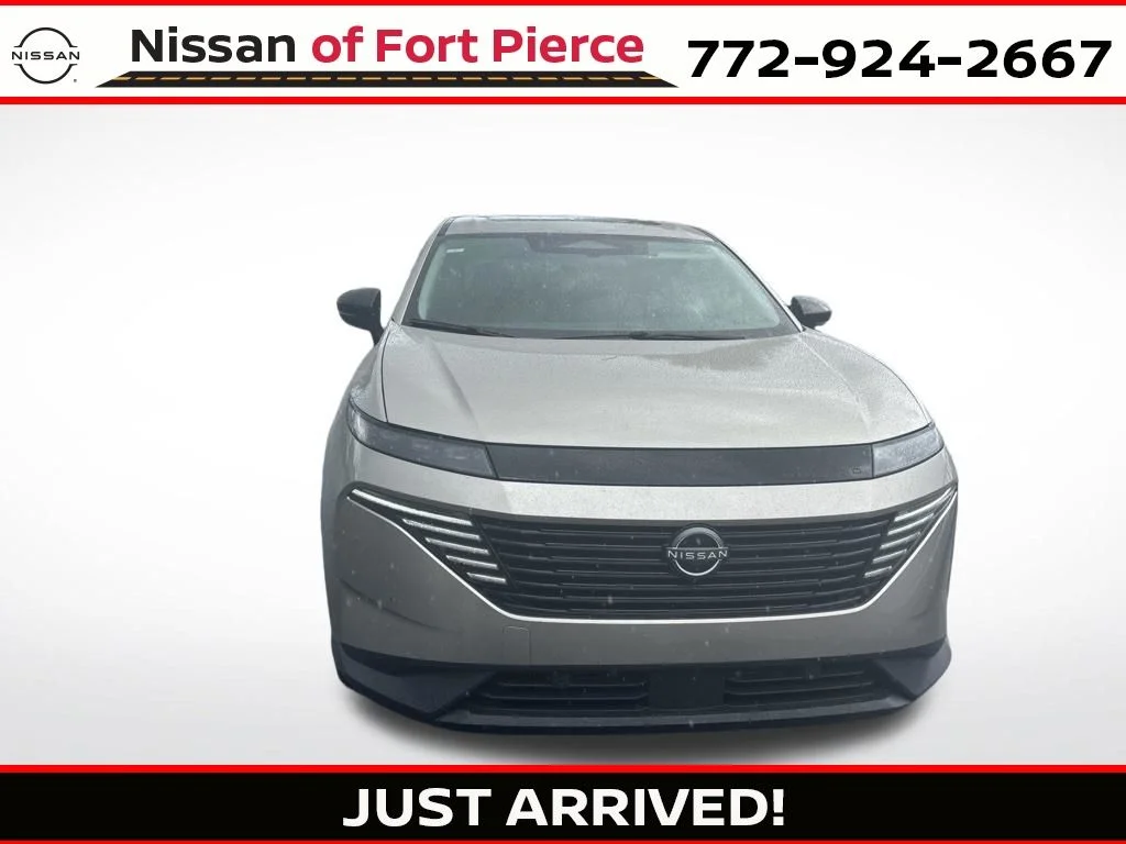 Certified Used 2025 Gold Nissan SL image 1
