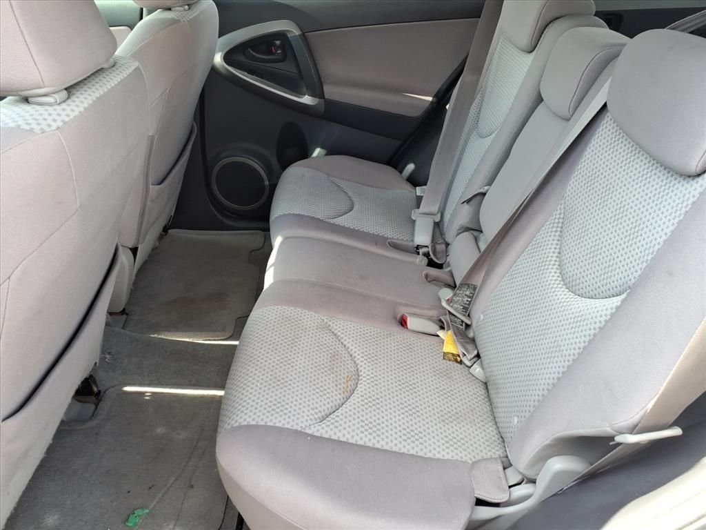 Used 2006 Silver Toyota Base image 13