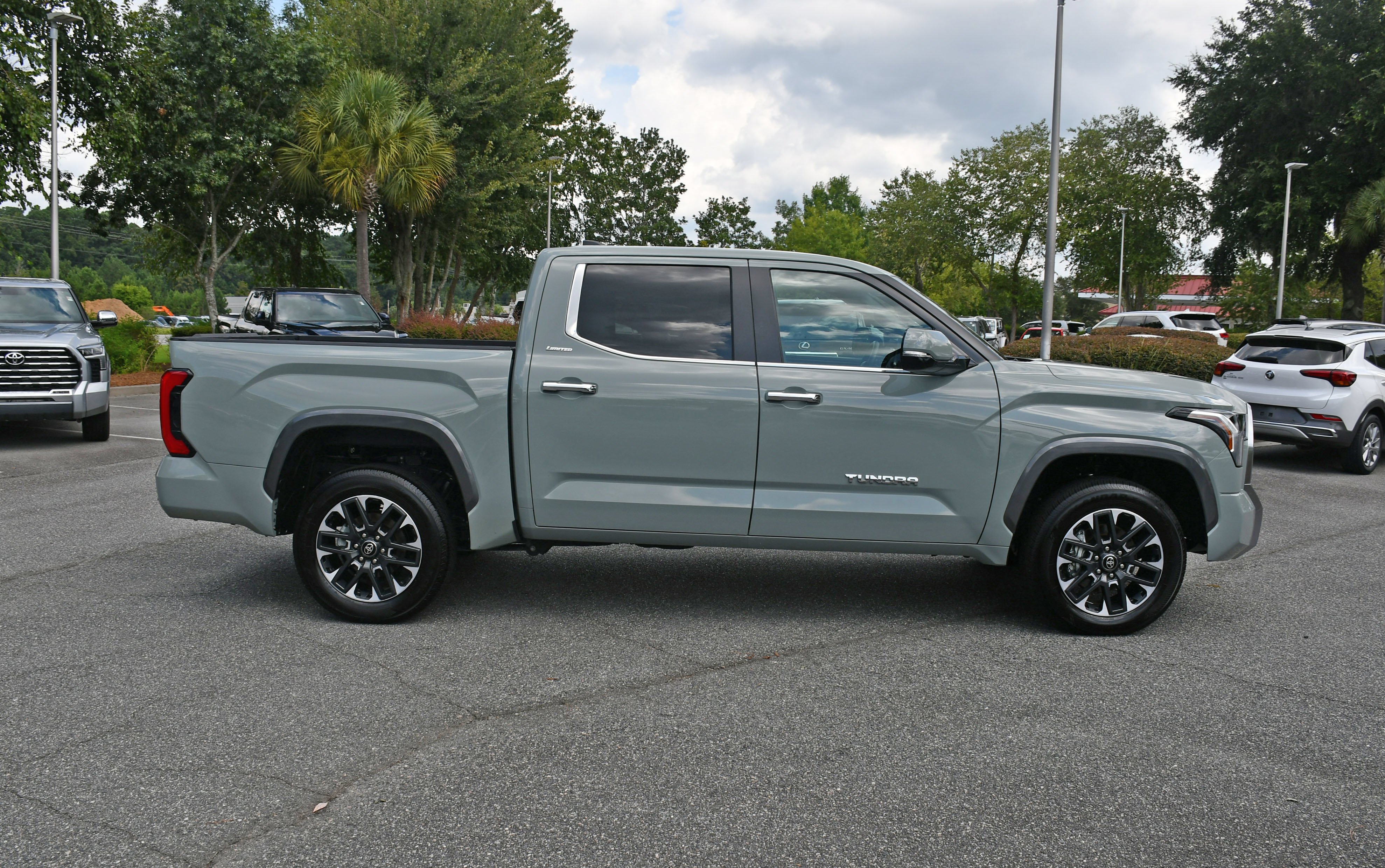 Used 2026  Toyota Limited image 5