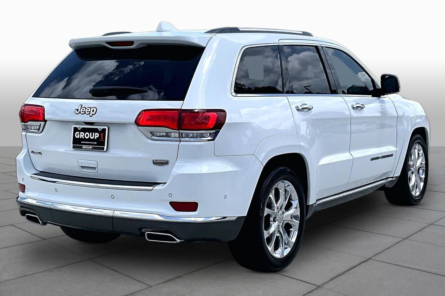 Used 2020 Bright White Clearcoat Jeep Summit image 13