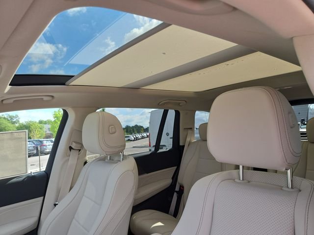 New 2026 Polar White Mercedes-Benz GLS450 image 29