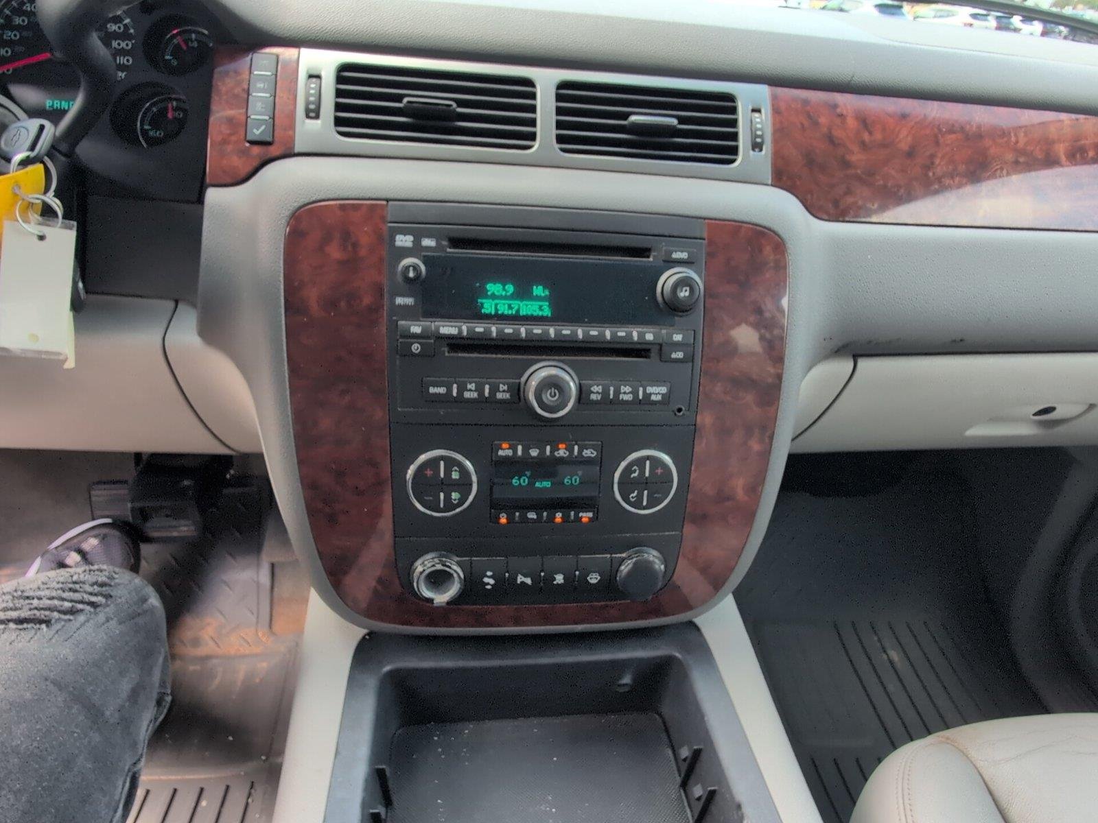 Used 2008 VICTORY RED Chevrolet LTZ image 23