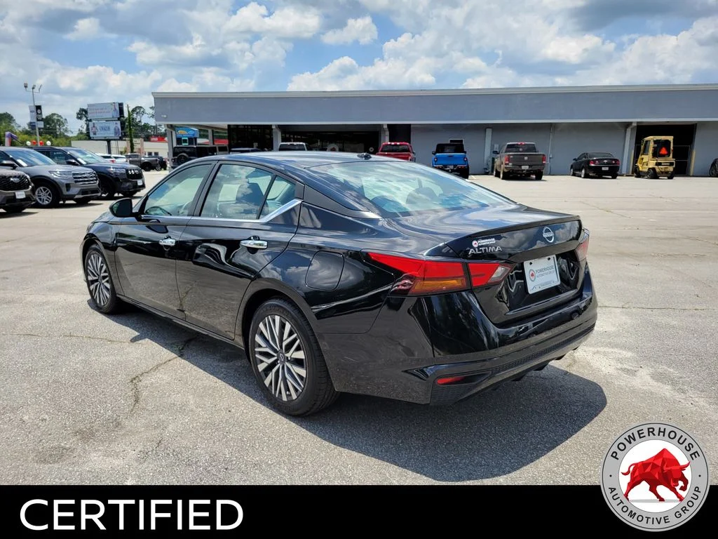 Used 2024 Black Nissan 2.5 SV image 3