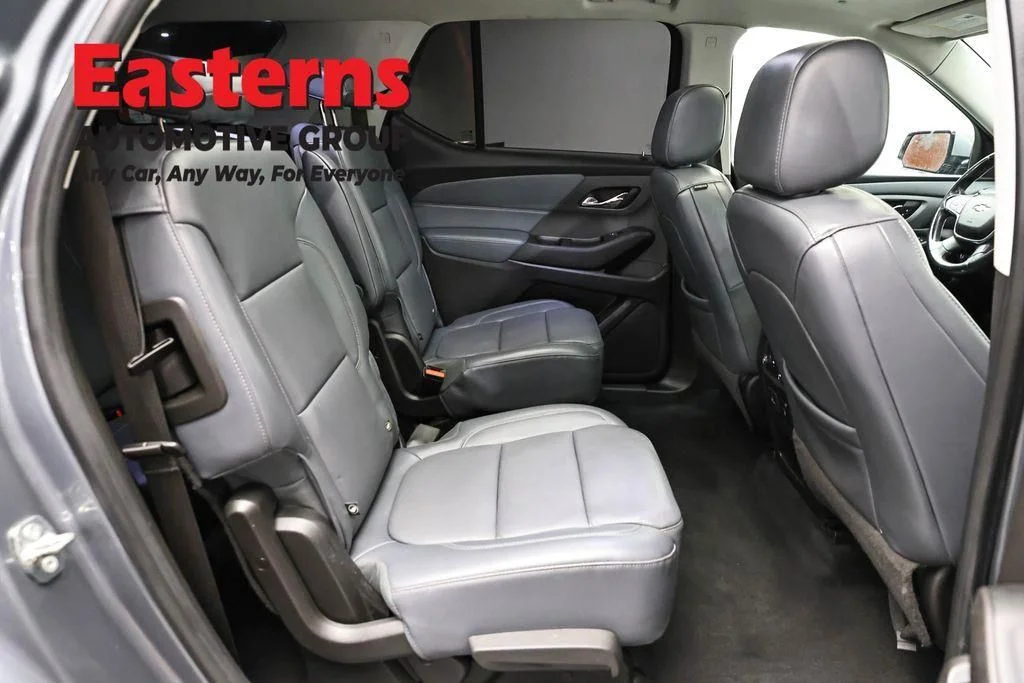 Used 2018 Gray Chevrolet 3LT image 27