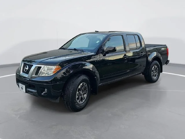Used 2018 Black Nissan PRO-4X image 7