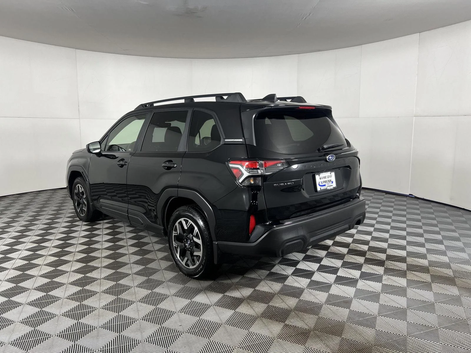 Used 2025 Crystal Black Silica Subaru Premium image 6