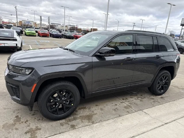 New 2026 Gray Jeep Altitude image 8