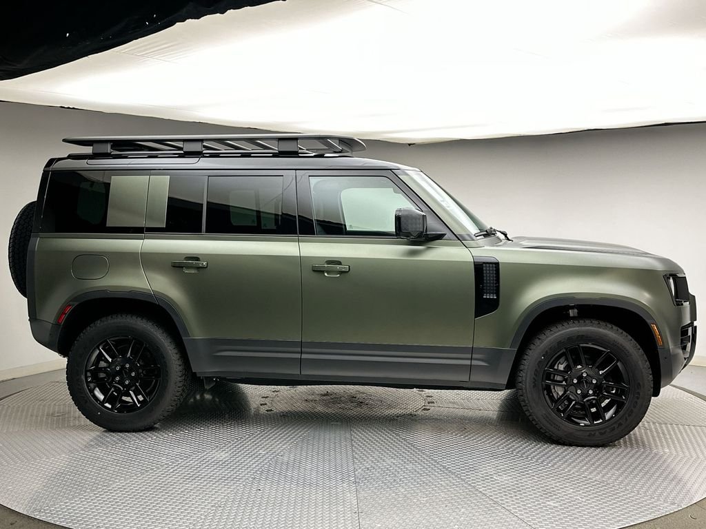 New 2026 Woolstone Green Metallic Land Rover S image 4