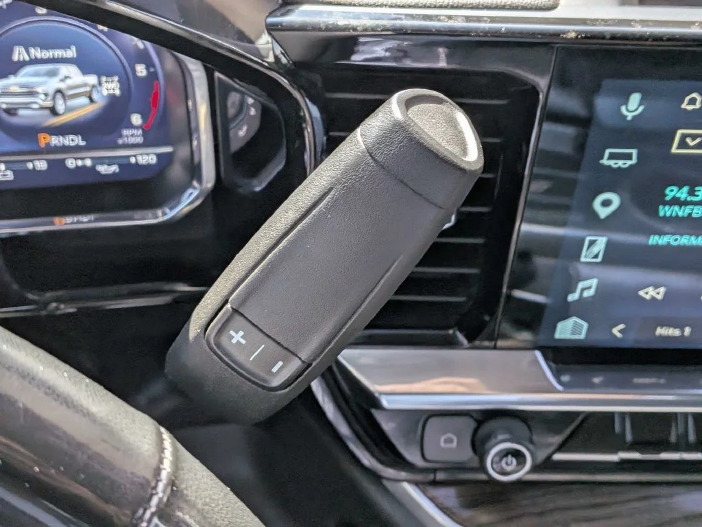 Used 2025 Gray Chevrolet LT image 20