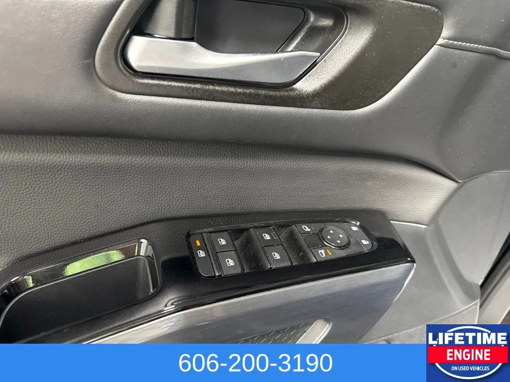 Used 2024 Black Nissan SL image 27