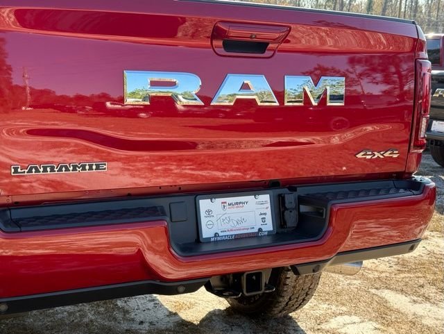 New 2026 Molten Red Pearl-Coat Exterior Paint RAM LARAMIE image 6