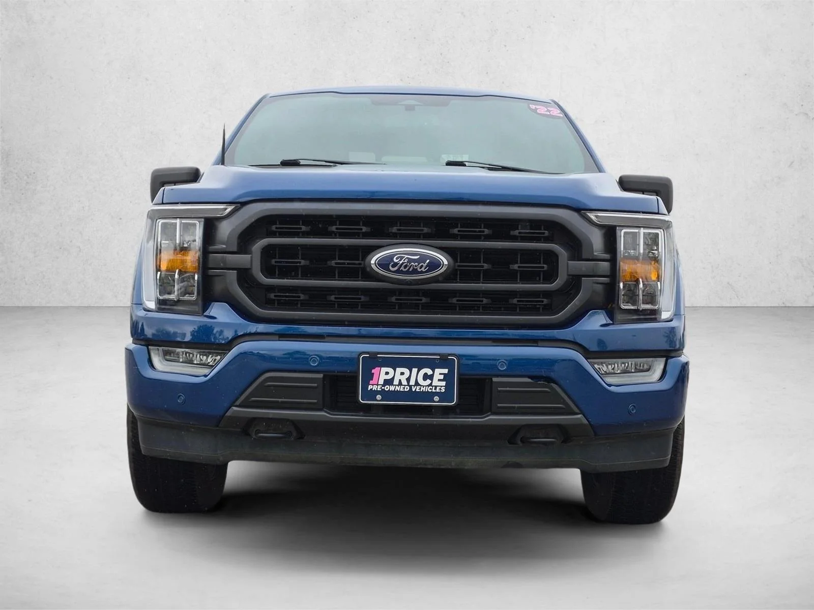 Used 2022 Atlas Blue Metallic Ford XLT image 2