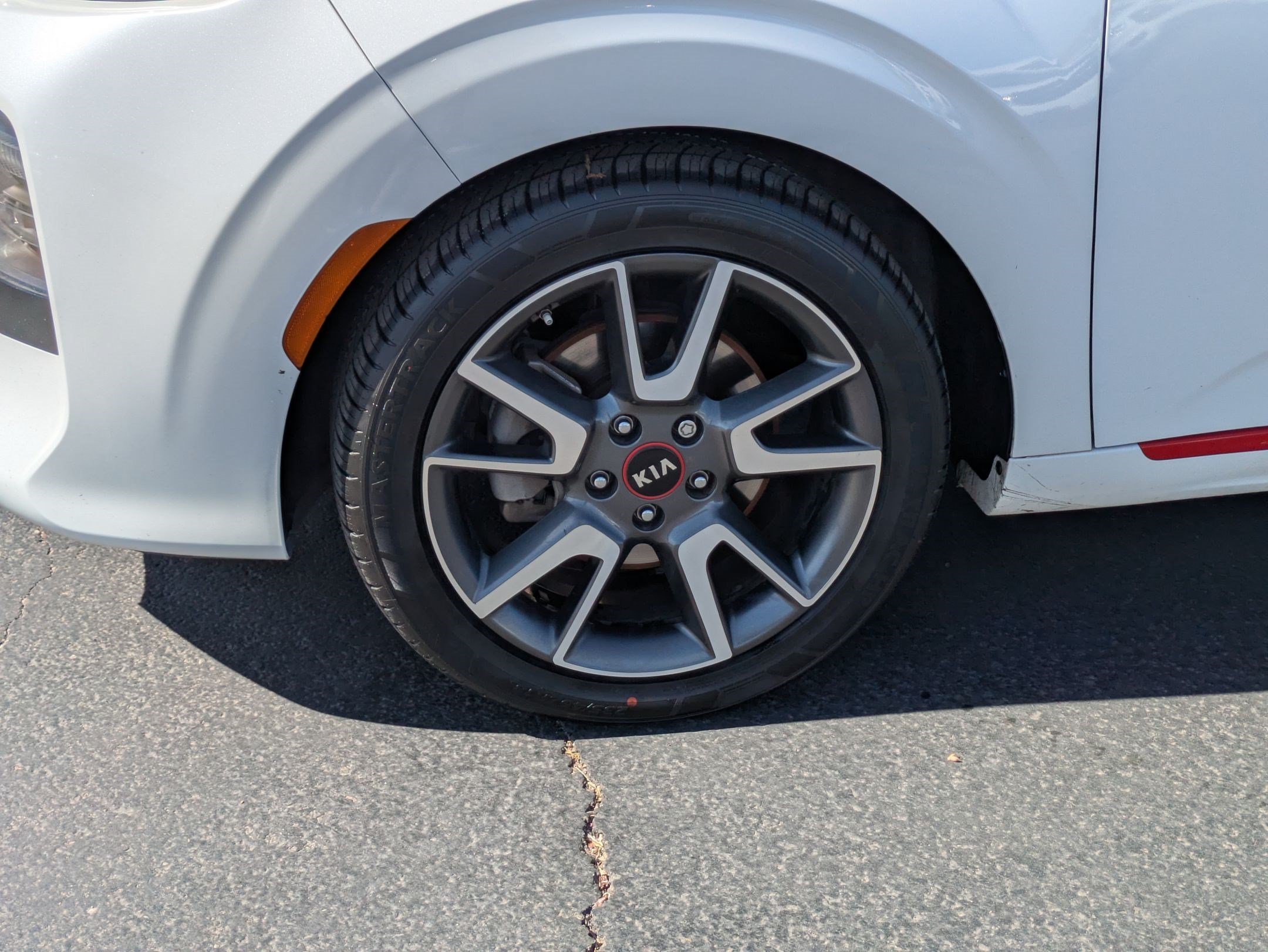 Used 2021 Snow White Pearl Kia Turbo image 10