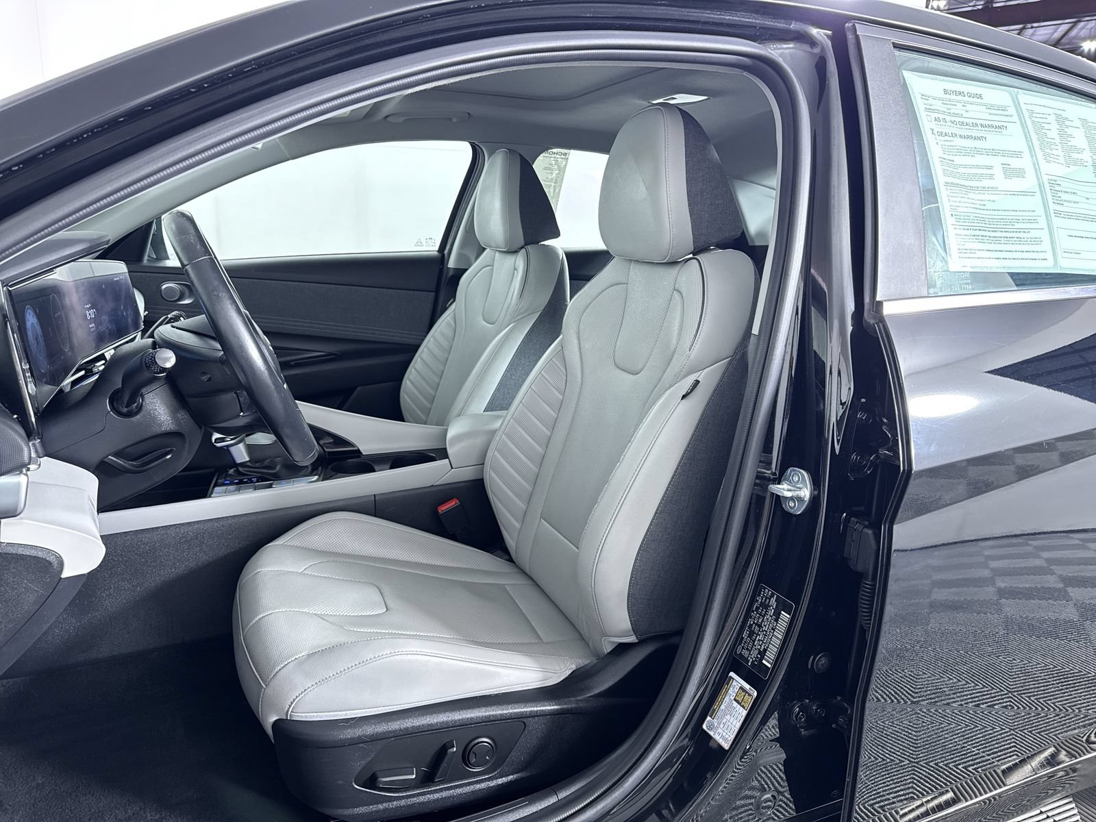Used 2023 Onyx Black Hyundai Limited image 14