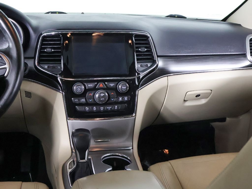 Used 2019 White Jeep Limited image 42